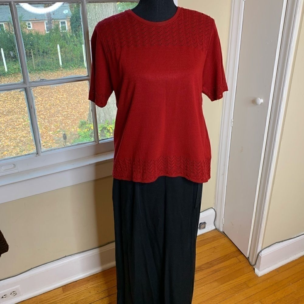 Alfred Dunner petite large rust-colored short sleeved sweater pullover